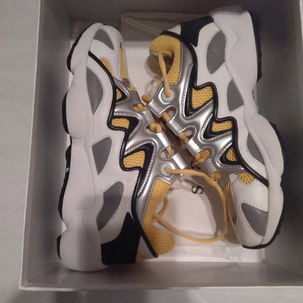 Sandro Paris - image 3